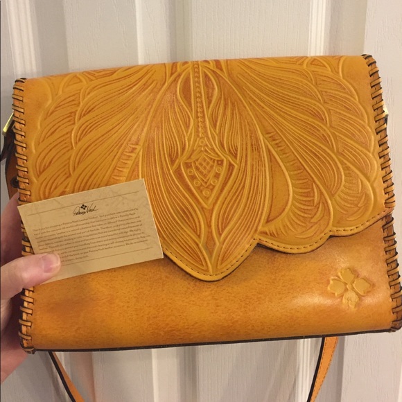 patricia nash santillana shoulder bag